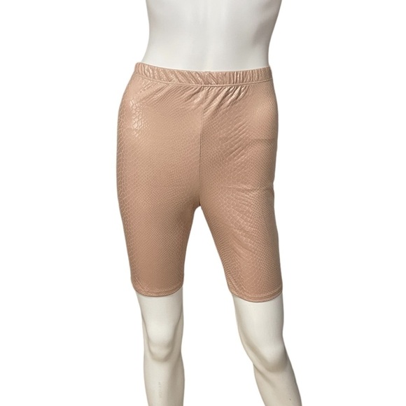 Elastic Waist Solid Biker Shorts Animal Print
New - Picture 2 of 6